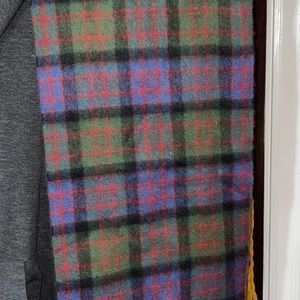 **CASHMERE** Tartan Scarf